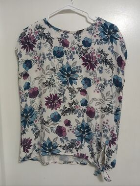Loft Womens Blouse Size M Color Floral Print Blue Purple Burgundy